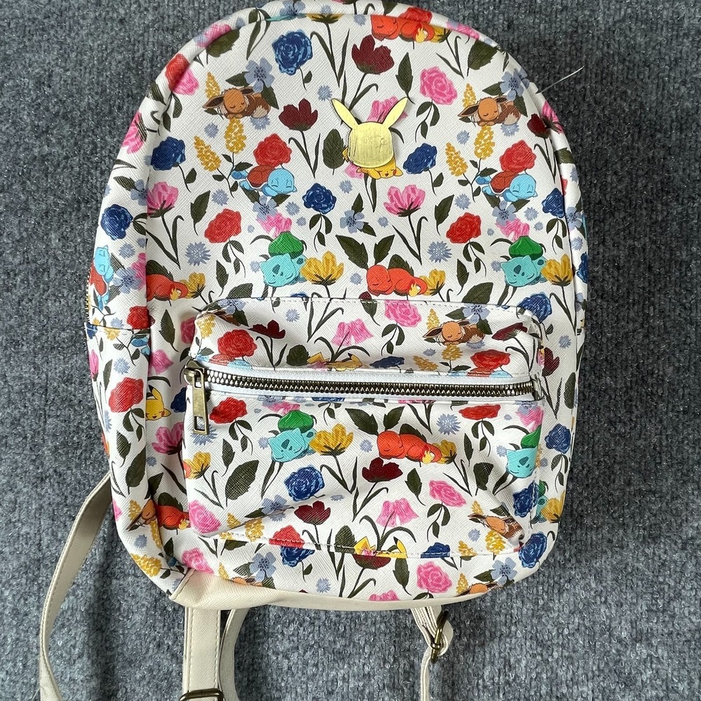 Pokemon Backpack White‎ AOP Faux Leather Pikachu Floral Straps Bioworld Pockets